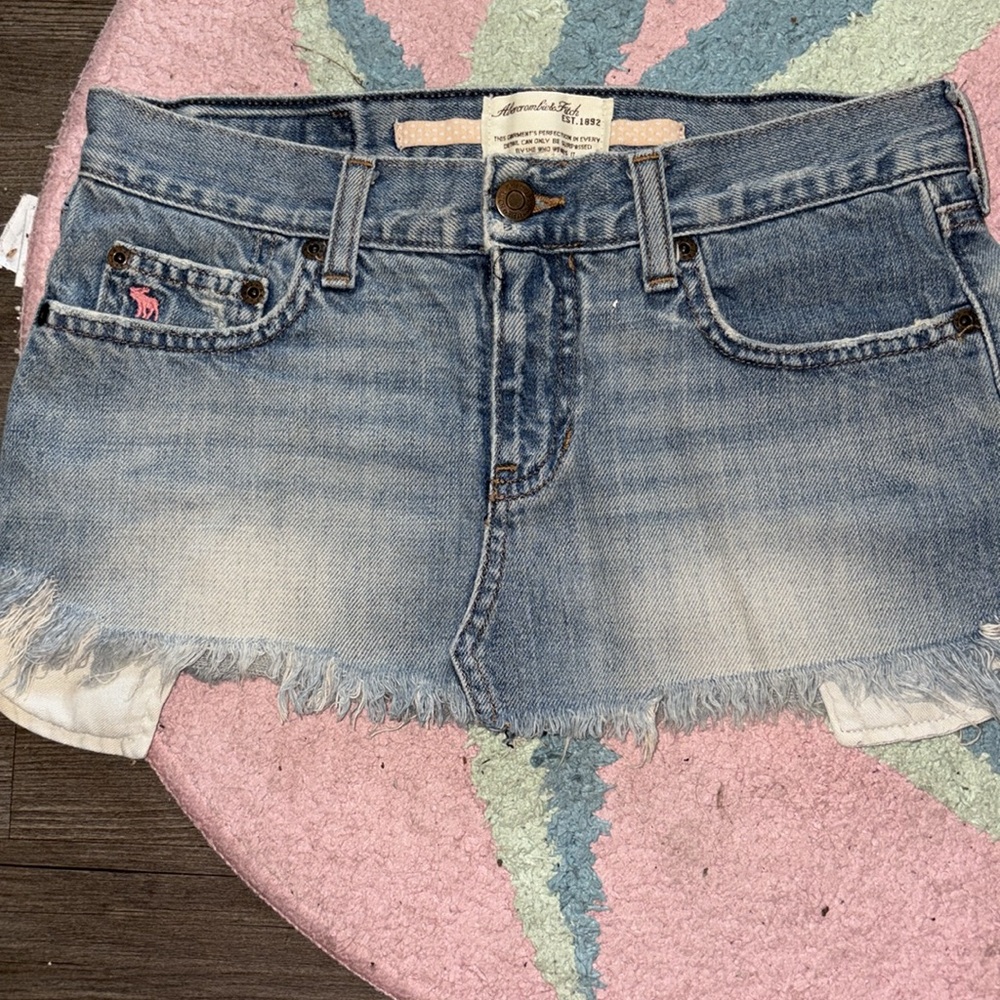 RARE Vintage Y2K Abercrombie & Fitch Denim Mini Skirt* Mint Condition *